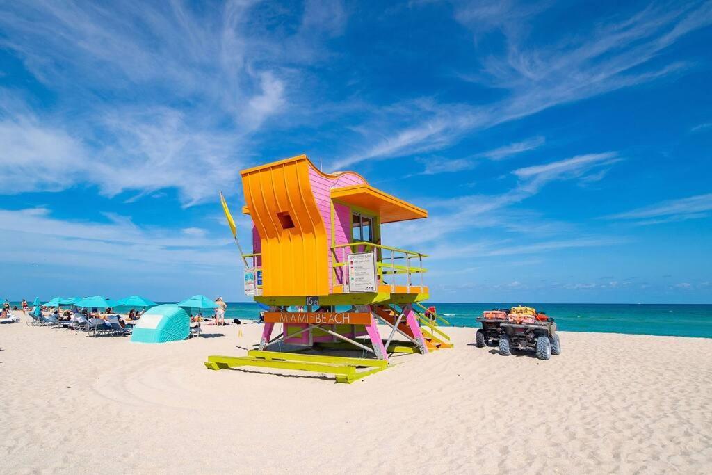 Escape 2 Beach, Ocean Dr Deco With 2 Queen Beds Apartment *