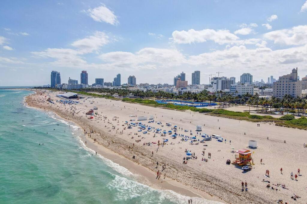 Escape 2 Beach, Ocean Dr Deco With 2 Queen Beds Miami Beach