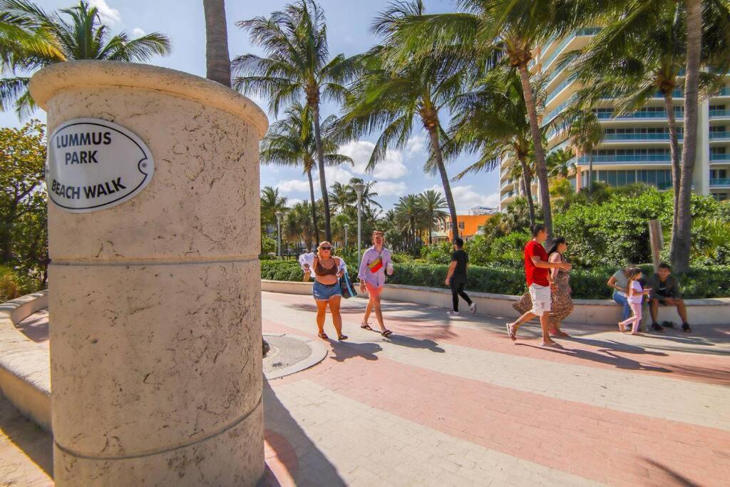 Escape 2 Beach, Ocean Dr Deco With 2 Queen Beds Apartment Miami Beach