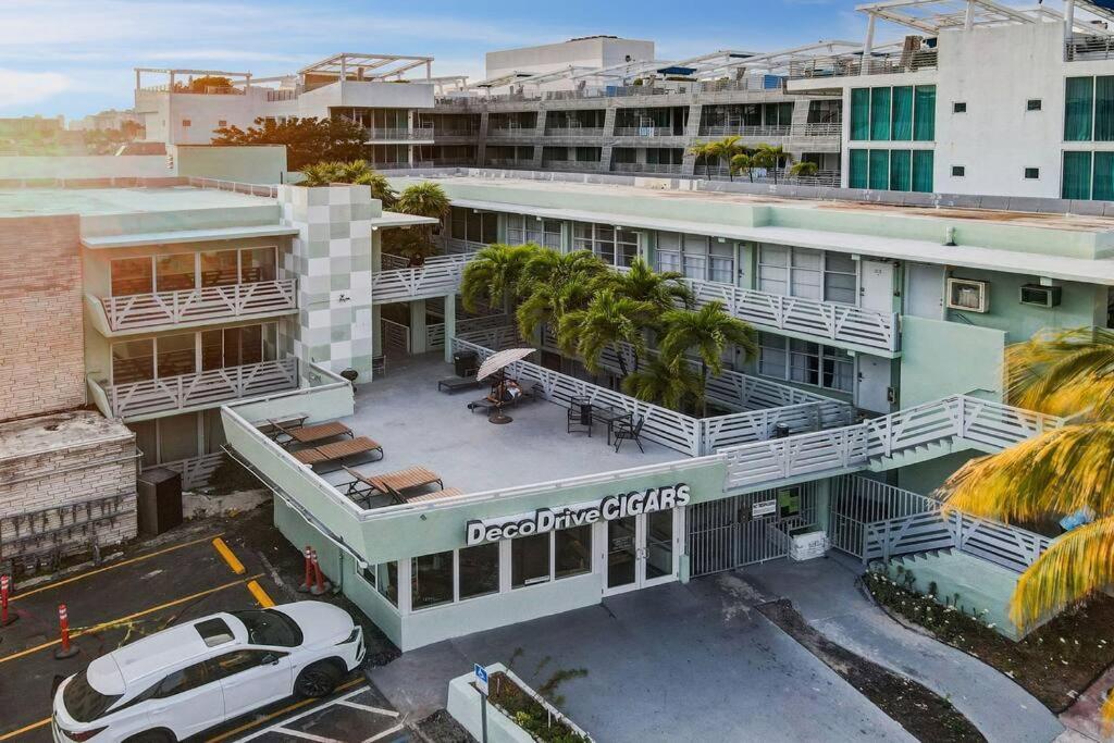 Apartment Escape 2 Beach, Ocean Dr Deco With 2 Queen Beds Miami Beach